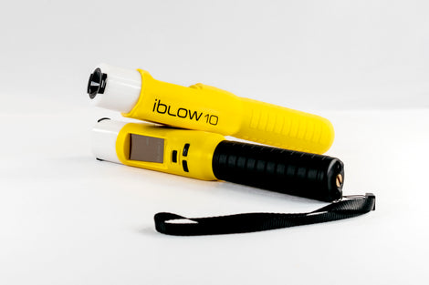 Bafómetro iBlow10 amarelo com pega preta e fita de pulso